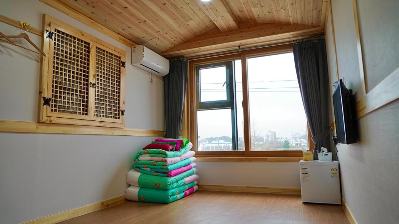 The Jeongga Vandrarhem Jeonju Exteriör bild