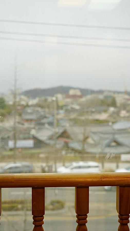 The Jeongga Vandrarhem Jeonju Exteriör bild